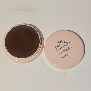 X3 Day Radiance Formula 1 Coffee Cream Foundation